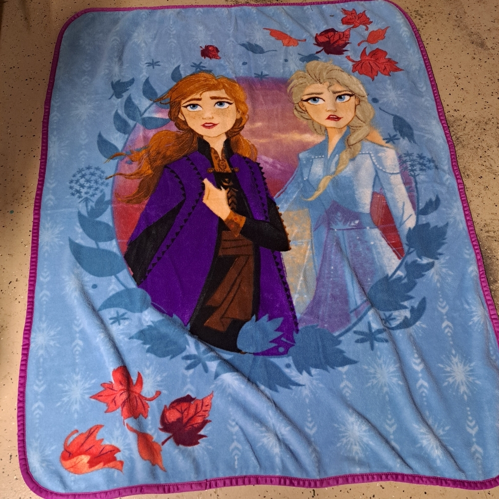 Frozen ll throw blanket